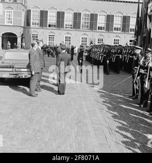 At the opening of a NATO conference, the honorary guard will be formed by the Marines Korps on the Binnenhof in The Hague. Soldier assistance upon arrival of an invited diplomat.