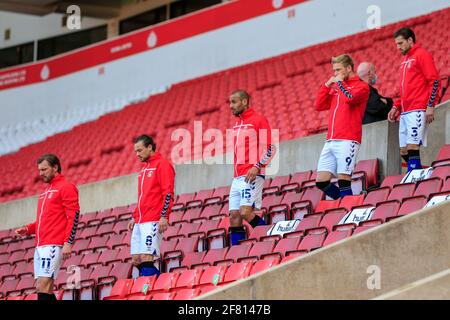 Sunderland, UK. 10th Apr, 2021. Charlton Athletic players make their way on to the pitch in Sunderland, UK on 4/10/2021. (Photo by Iam Burn/News Images/Sipa USA) Credit: Sipa USA/Alamy Live News Stock Photo