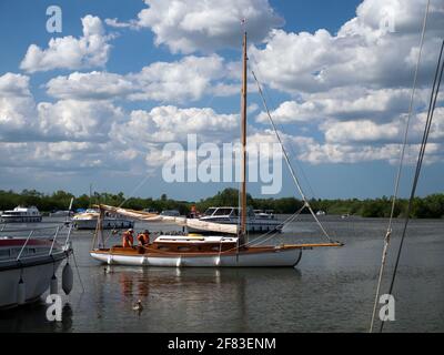 Malthouse Broad with its sailing boats, and Big Norfolk Sky, part of The Norfolk Broads National Park, Ranworth, Norfolk, England, UK Stock Photo