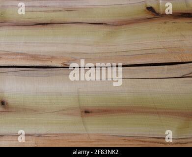 mineral streak wood
