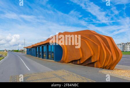 East Beach Cafe on the Promenade in Summer in Littlehampton, West Sussex, England UK. Designed by Thomas Heatherwick to resemble driftwood. Stock Photo