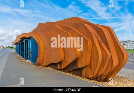 East Beach Cafe on the Promenade in Summer in Littlehampton, West Sussex, England UK. Designed by Thomas Heatherwick to resemble driftwood. Stock Photo