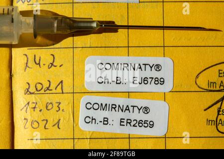 Vaccination book, proof of double vaccination with the Corona vaccine from BioNTEch/Pfizer, COMIRNATY/BNT162B2, against the Covid-19 virus, vaccinated