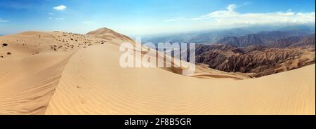 Cerro Blanco sand dune, one of the highest dunes on the world located near Nasca or Nazca town in Peru Stock Photo