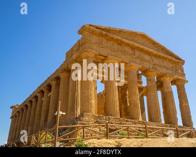 Close-up view of the Temple of Concordia Stock Photo