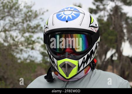 Enduro motorcycle helmet with goggles 