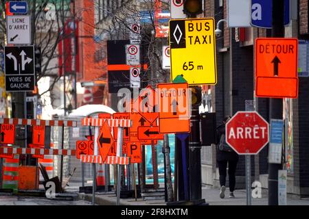 Montreal,Quebec,Canada,March 30, 2021.Traffic signs in Montreal,Quebec,Canada.Credit:Mario Beauregard/Alamy News Stock Photo