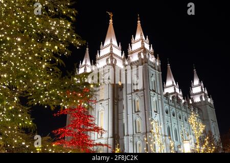 Mormon Temple illuminated at night, Salt Lake City, Utah, USA Stock Photo