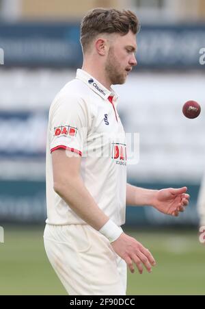 Chelmsford, UK. 15th Apr, 2021. CHELMSFORD ENGLAND - APRIL 15: Essex's Simon Cook during LV Insurance County Championship Group 1 Day One of Four between Essex CCC and Durham CCC at The Cloudfm County Ground on 15th April, 2021 in Chelmsford, England Credit: Action Foto Sport/Alamy Live News Stock Photo