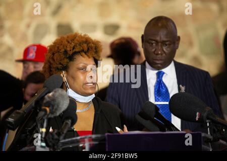 Minneapolis, Minnesota, USA. 15th Apr, 2021. April 15, 2021-Minneapolis, Minnesota, USA: Daunte Wright's aunt Nyesha Wright speaks about her nephew's death and charges pending against his killer at a press conference at New Salem Baptist Church in Minneapolis, Minnesota commenting on second-degree manslaughter charges Kimberly Potter faces. Potter, 48, of Champlin, Minnesota, killed Daunte Wright in Brooklyn Center while on-duty as a Brooklyn Center Police officer. Brooklyn Center is located 7 miles north-northwest of Downtown Minneapolis. Credit: Henry Pan/ZUMA Wire/Alamy Live News Stock Photo