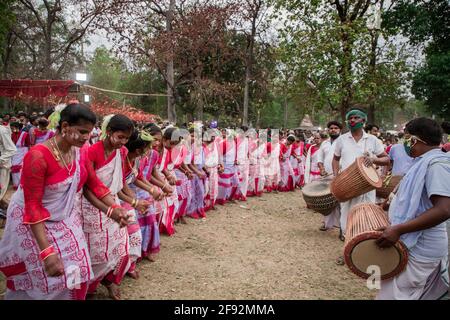Cultural Festival of ethnic minorities held in Thakurgaon | The Daily Star