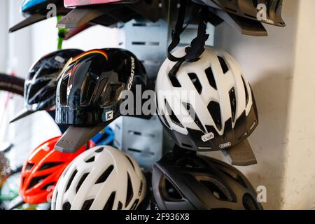 Old bicycle online helmets