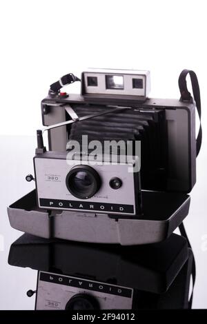 April 8, 2021: Gaziantep, Turkey. A camera from the 1930s. In the 1930s cameras began become more popular with different designs appearing. Although cameras were produced in many countries, high quality cameras were produced in Germany Credit: Muhammed Ibrahim Ali/IMAGESLIVE/ZUMA Wire/Alamy Live News Stock Photo