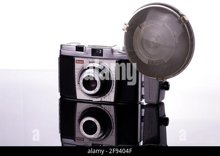 April 8, 2021: Gaziantep, Turkey. A camera from the 1950s. In the 1950s cameras began become quite popular with several designs being introduced. The 35mm format became increasingly popular although the120 roll film was still used. The 1950s also witnessed a widespread of camera manufacturing centres Credit: Muhammed Ibrahim Ali/IMAGESLIVE/ZUMA Wire/Alamy Live News Stock Photo