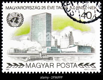 MOSCOW, RUSSIA - AUGUST 21, 2019: Postage stamp printed in Hungary shows UNO Building, New York, UN (United Nations) Membership, 25th Anniversary seri Stock Photo