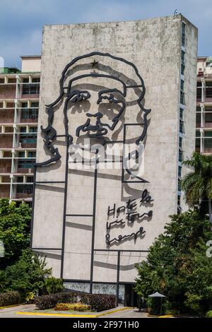 HAVANA, CUBA - FEB 21, 2016: Portrait of Che Guevara on the Ministry of the Interior on Plaza de la Revolucion. Stock Photo