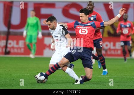 Villeneuve d'Ascq, Nord, France. 16th Apr, 2021. Defender of Lille JOSE MIGUEL DA ROCHA FONTE in action during the French championship soccer Ligue 1 Uber Eats Lille against Montpellier at Pierre Mauroy Stadium - Villeneuve d'Ascq.Lille Montpellier 1:1 Credit: Pierre Stevenin/ZUMA Wire/Alamy Live News Stock Photo