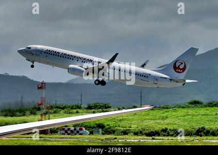 Japan Transocean Airlines Jta Boeing B 737 800 Ja02rk Pushback New Ishigaki Airport Ishigaki Yahema Islands Okinawa Japan Stock Photo Alamy