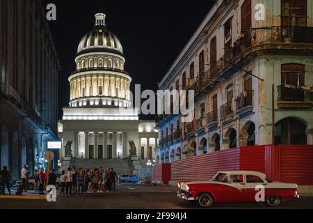 Street scene with the Capitol in the background in the La Habana Vieja district, Havana Province, Cuba Stock Photo