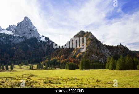 Alpine mountain landscape in the Ammergau Alps with Geiselstein on a sunny autumn day. Bavaria, Germany, Europe Stock Photo