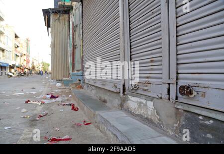 Beawar, Rajasthan, India, April 16, 2021: A view of deserted market during weekend curfew imposed by state government, amid surge in coronavirus cases across the country, in Beawar. Credit: Sumit Saraswat/Alamy Live News Stock Photo