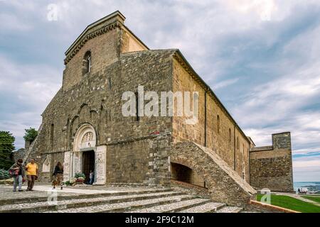 abbey of San Giovanni in Venere, medieval catholic church and monastery in Romanesque and Gothic style.Fossacesia, chieti province, Abruzzo, Italy Stock Photo