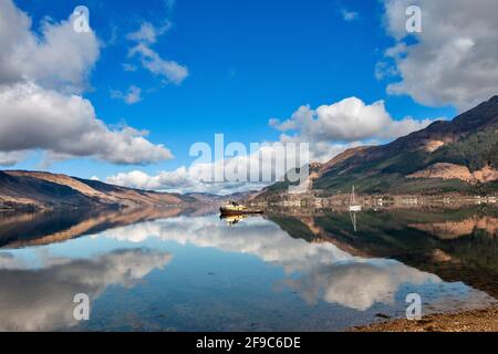 LOCH DUICH KINTAIL WEST COAST SCOTLAND LOOKING UP THE LOCH TOWARDS INVERINATE FROM AULT A' CHRUINN Stock Photo
