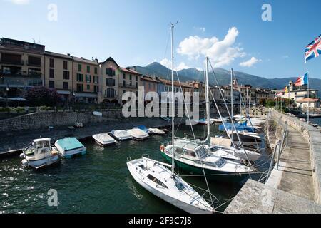 Porticciolo turistico di Cannobio(VB) Lago Maggiore Stock Photo