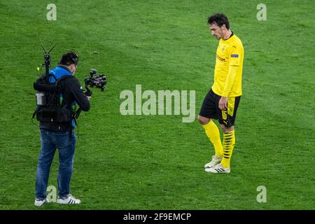 Dortmund, Signal Iduna Park, 14.04.21: Mats Hummels (BVB) enttäuscht im Spiel Champions league Borussia Dortmund vs. Manchester City.  Foto: pressefot