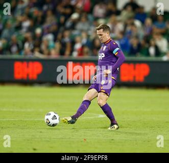 Perth, Western Australia. 18th April 2021; HBF Park, Perth, Western Australia, Australia; A League Football, Perth Glory versus Wellington Phoenix; Neil Kilkenny of the Perth Glory passes the ball into midfield Credit: Action Plus Sports Images/Alamy Live News Stock Photo