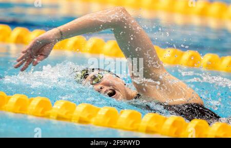 Berlin, Germany. 18th Apr, 2021. Swimming, Olympic qualification, final, 800 metres freestyle, women, swimming and diving hall at Europa-Sportpark: Sarah Köhler of SG Frankfurt swims to victory. Credit: Andreas Gora/dpa/Alamy Live News Stock Photo