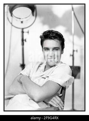 Elvis Presley relaxed informal stills portrait on the 1958 set of King Creole Hollywood USA Stock Photo
