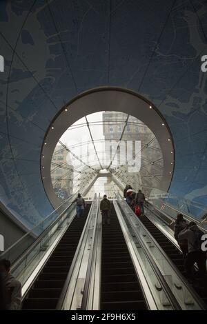 Looking east up the escalators at the new entrance off 7th Avenue to Penn Station and connection to the Moynihan Train Hall. New York City. Stock Photo