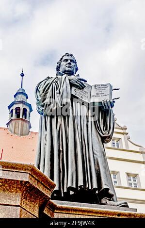 Denkmal für Martin Luther auf dem Marktplatz von Wittenberg; memorial of Luther on the marketplace in Wittenberg Stock Photo