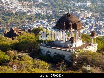 Detail of upper part of Taragarh fort in Bundi town, typical medieval fortress in Rajasthan, India Stock Photo