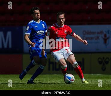 Charlton Athletic's Liam Millar (right) controls the ball during the Sky Bet League One match at The Valley, London. Picture date: Saturday April 17, 2021. Stock Photo