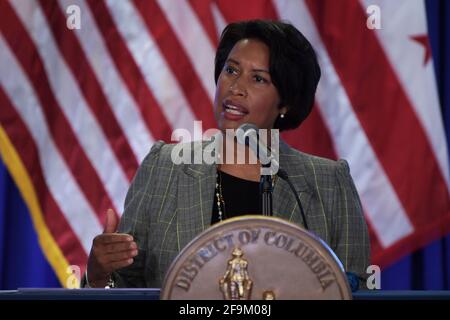 Washington, Distric of Columbia, USA. 19th Apr, 2021. DC Mayor MURIEL BOWSER speaks during a press conference about Covid19 Recovery Efforts and Parking Enforcement, today on April 19, 2021 at Old Council Chambers in Washington DC, USA. Credit: Lenin Nolly/ZUMA Wire/Alamy Live News Stock Photo