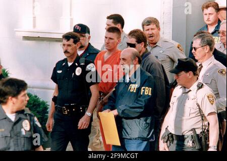 Oklahoma City, OK, USA. 17th Apr, 2001. Alleged Oklahoma city bomber ...