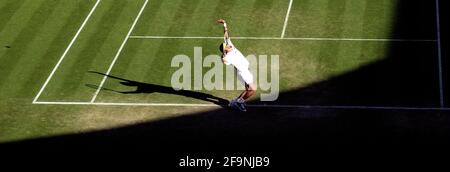 Wimbledon Tennis Championships JULY 2001 Mens Singles  3rd Round  Patrick Rafter v Hichim Arazi Stock Photo