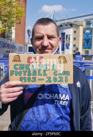 London, UK. 20th Apr, 2021. A lone protester outside Stamford Bridge. Credit: Brian Minkoff/Alamy Live News Stock Photo