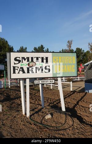 Roadside Smith Farms Certified Organic sign in Irvine California, USA Stock Photo