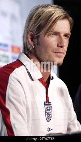 03-05 England David Beckham 正規品 england-home-kit-launch-25303-