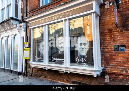 18 April 2021, Windsor, UK - Pictures of Prince Philip, Duke of Edinburgh, displayed in The Gallery at Ice window after his death on the 9th April Stock Photo