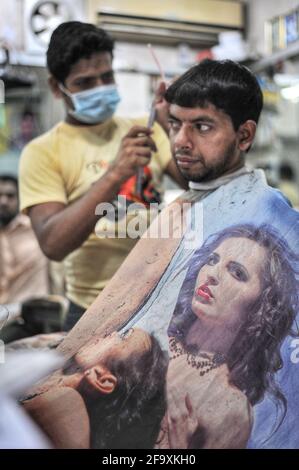 Daily life amid strict lockdown goes on in Dhaka, capital of Bangladesh. (Photo by Mercedes Menendez/Pacific Press) Stock Photo