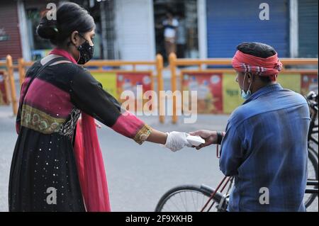 Daily life amid strict lockdown goes on in Dhaka, capital of Bangladesh. (Photo by Mercedes Menendez/Pacific Press) Stock Photo