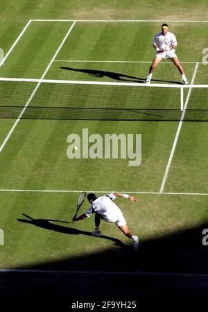 Wimbledon Tennis Championships JULY 2001 Mens Singles  3rd Round  Patrick Rafter v Hichim Arazi Stock Photo