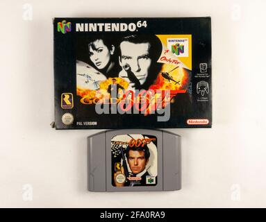 The 'Goldeneye 007' Nintendo 64 or N64 video game cartridge and box, a  fifth generation video game console launched in 1996 in Japan Stock Photo -  Alamy