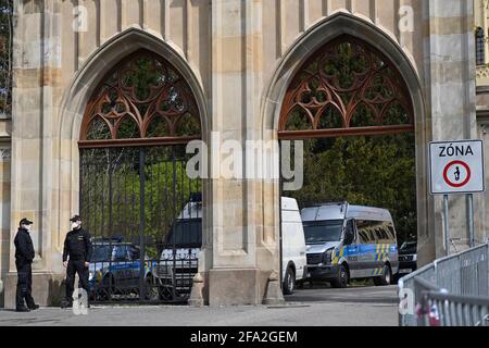 Prague, Czech Republic. 22nd Apr, 2021. Patrol of Czech police in front of the Embassy of the Russian Federation in Prague, Czech Republic, on Thursday, April 22, 2021. Russia should allow the return of the 20 Czech expelled diplomats to the Czech embassy in Moscow by 12:00 on Thursday and if it does not do so, Foreign Minister Jakub Kulhanek (CSSD) will decide on cutting the Russian staff in Prague on Thursday afternoon, he said. Credit: Michal Kamaryt/CTK Photo/Alamy Live News Stock Photo