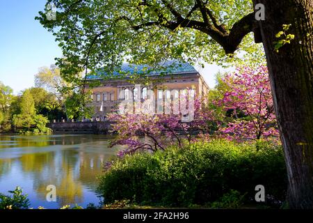 Ancient „Ständehaus“ building, built 1876 - 1880, at 'Kaiserteich'. Today, there is the museum 'K21 Kunstsammlung NRW' inside. Stock Photo