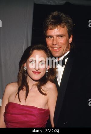 Richard Dean Anderson and actress Marlee Matlin arrive at the 1988 Academy Awards March 25, 1988.   Credit: Ralph Dominguez/MediaPunch Stock Photo